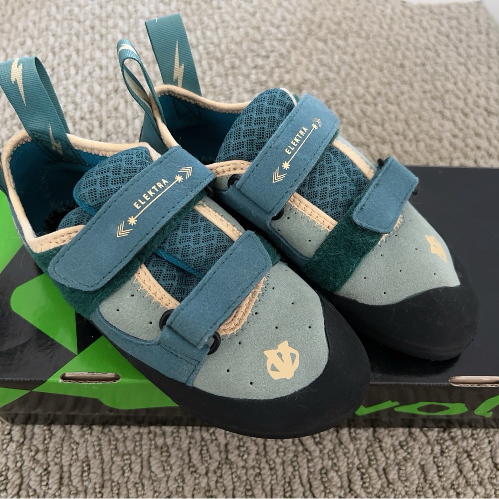 Evolv Elektra Women's/Kid’s climbing Shoes size 4.5 EU 34.5